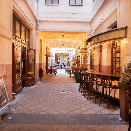 Inviting Flat In The Heart Of Town Apartment Budapest Exterior photo