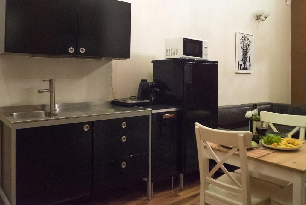 Inviting Flat In The Heart Of Town Apartment Budapest Exterior photo