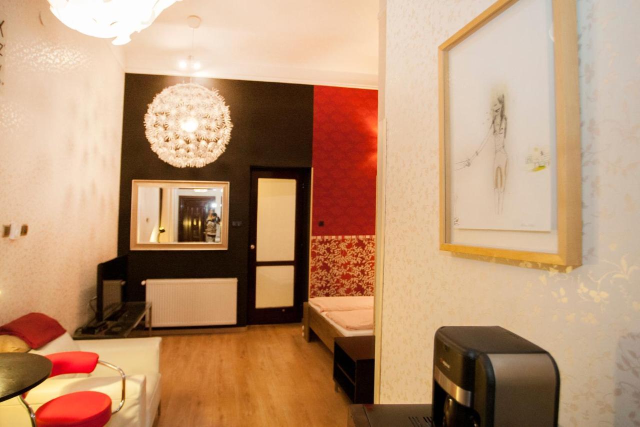 Inviting Flat In The Heart Of Town Apartment Budapest Exterior photo